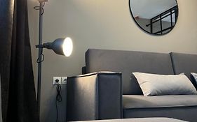 Vartan Lux Apt 4